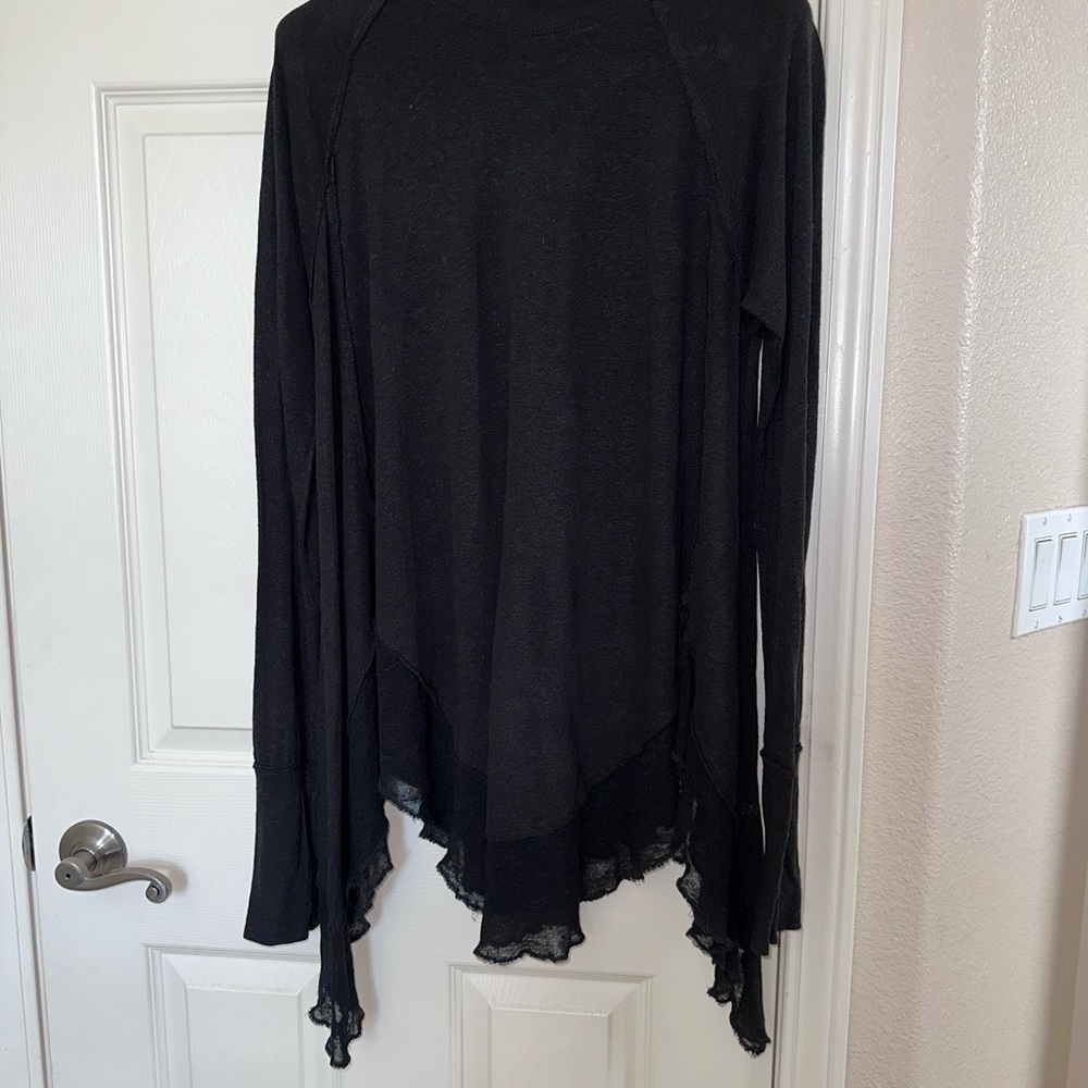 Free People black long sleeve tunic top with raw edges size small - Picture 7 of 15